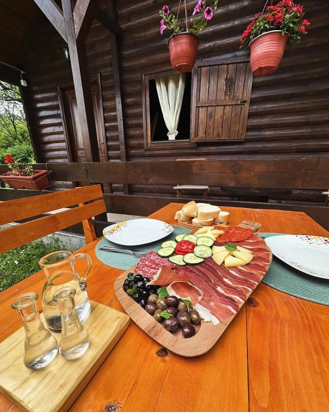 Cabin House Dubovik Cetinje Ngoại thất bức ảnh